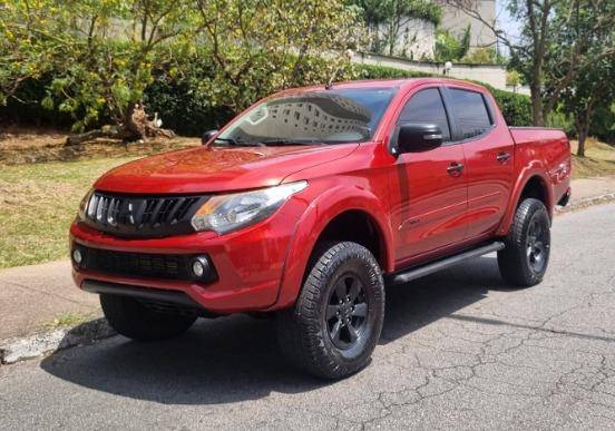 MITSUBISHI L200 TRITON 2.4 16V TURBO DIESEL SPORT HPE CD 4P 4X4 AUTOMÁTICO MITSUBISHI L200 TRITON 2.4 16V TURBO DIESEL SPORT HPE CD 4P 4X4 AUTOMÁTICO